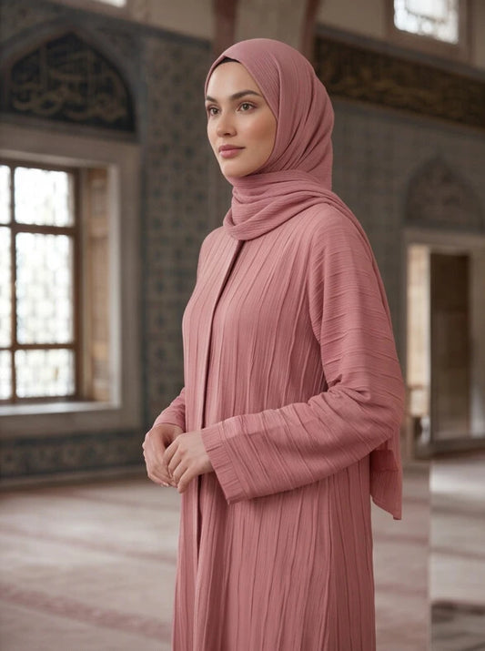 Mahira Abaya - full styling view