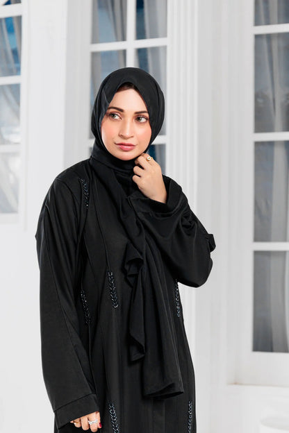 Black Beads Abaya – 5 Reasons It’s a Must-Have Luxury
