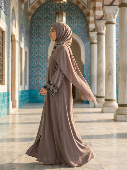 Laiba Abaya