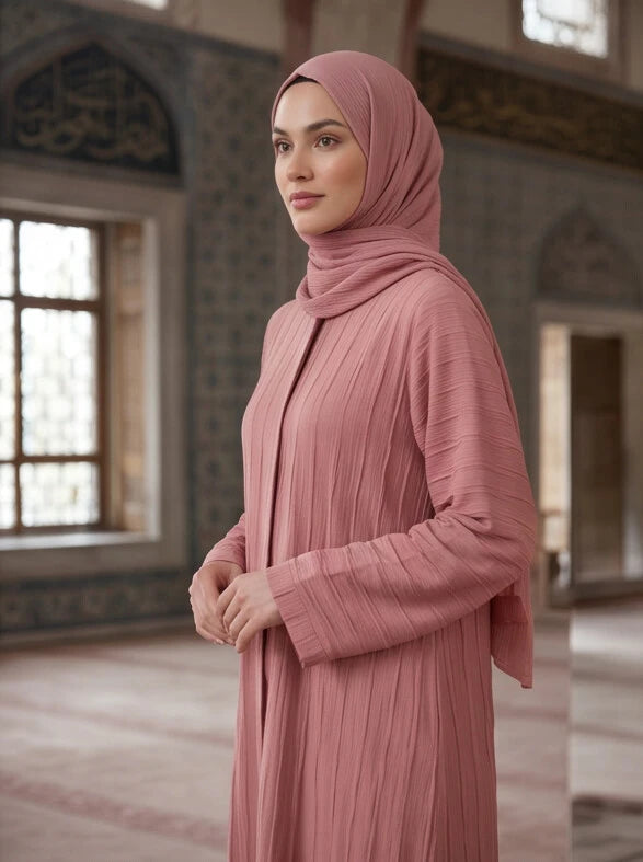 Mahira Abaya - full styling view