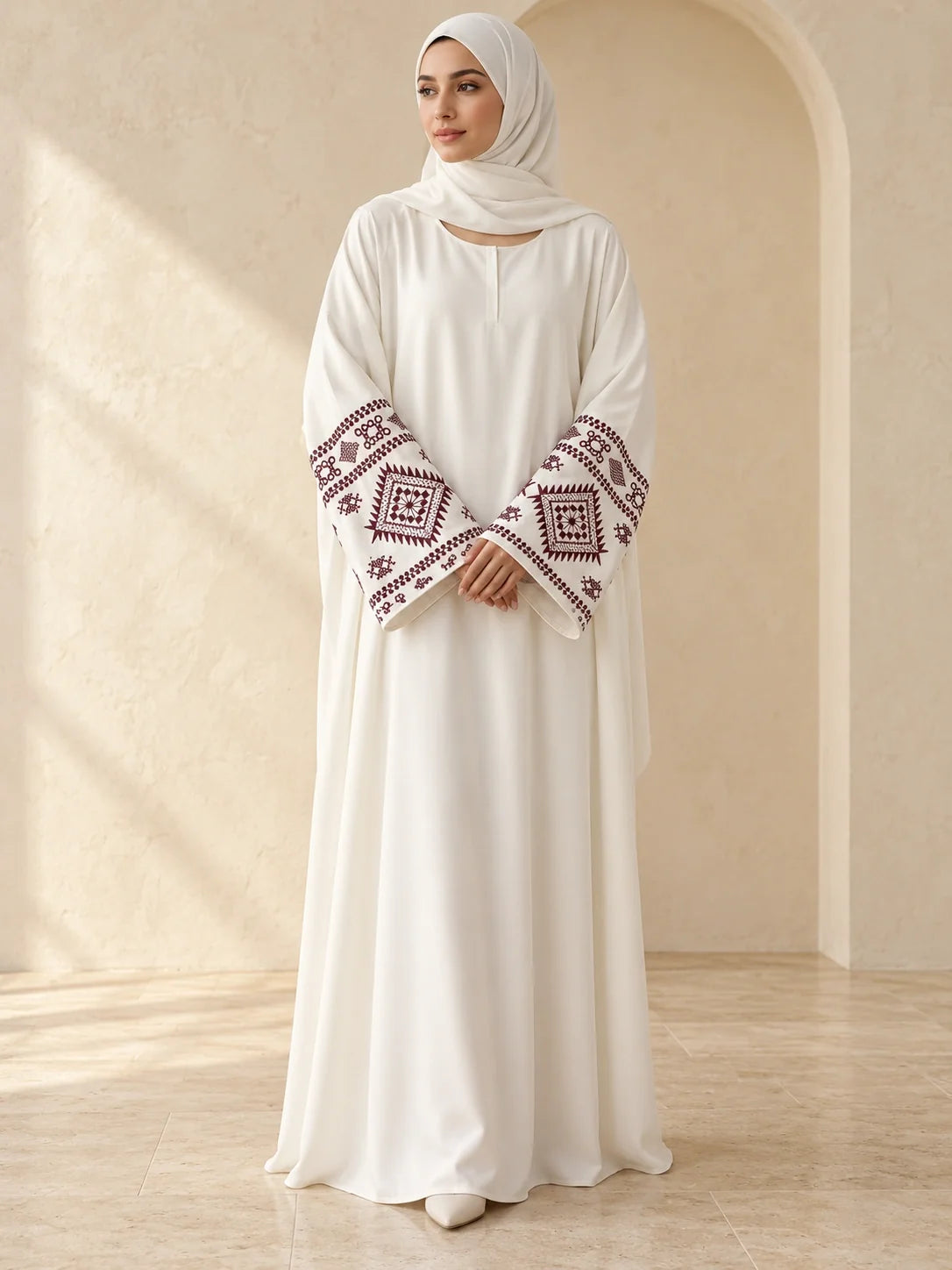 Rimaz Abaya in White / Maroon