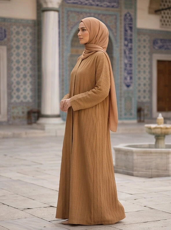 Samira Abaya - side view