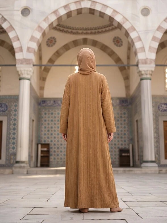 Samira Abaya - rear view