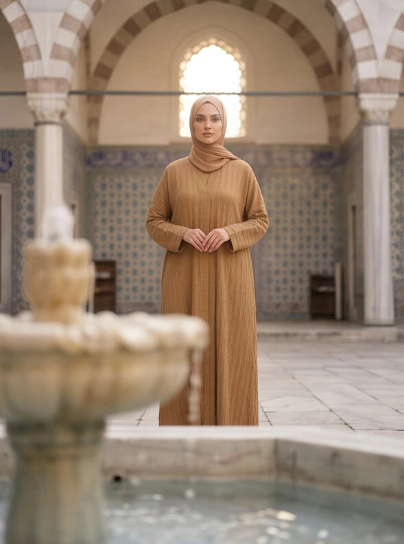 Samira Abaya - neckline detail