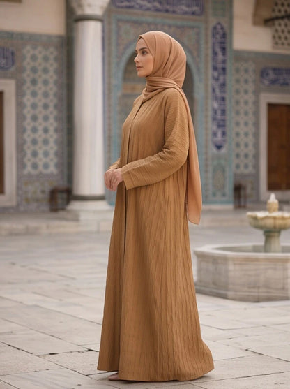 Samira Abaya - full styling view