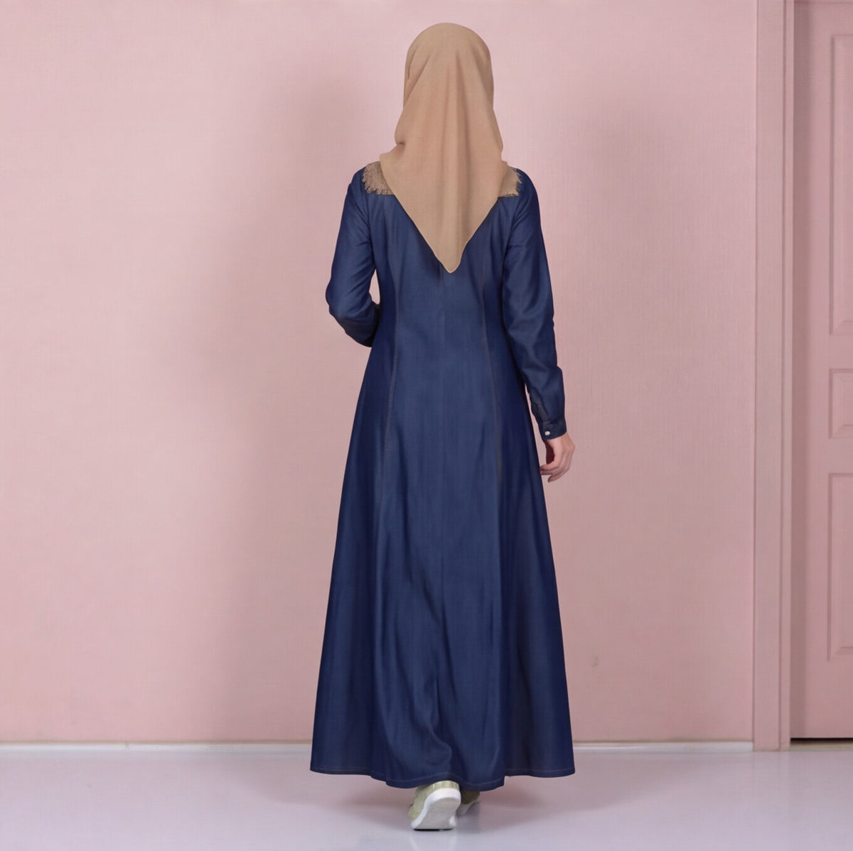 Zunaira Abaya