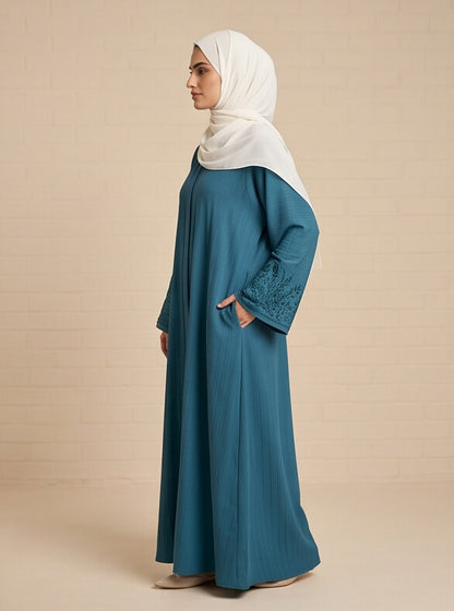 Naima Abaya
