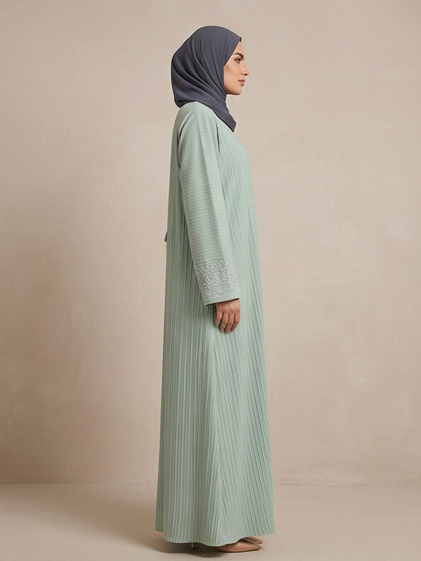 Dania Abaya