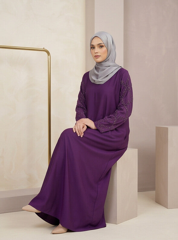 Hafsa Abaya